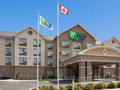 Holiday Inn Express & Suites New Liskeard Eksteriør billede
