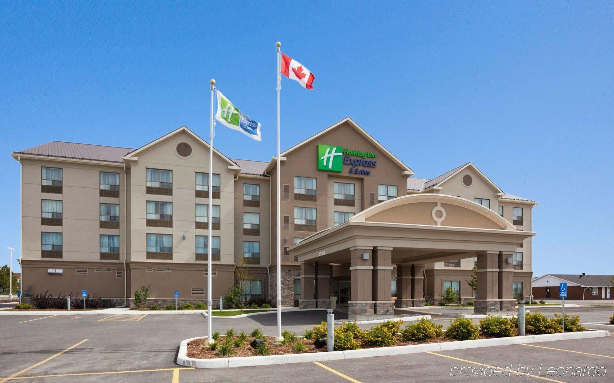 Holiday Inn Express & Suites New Liskeard Eksteriør billede