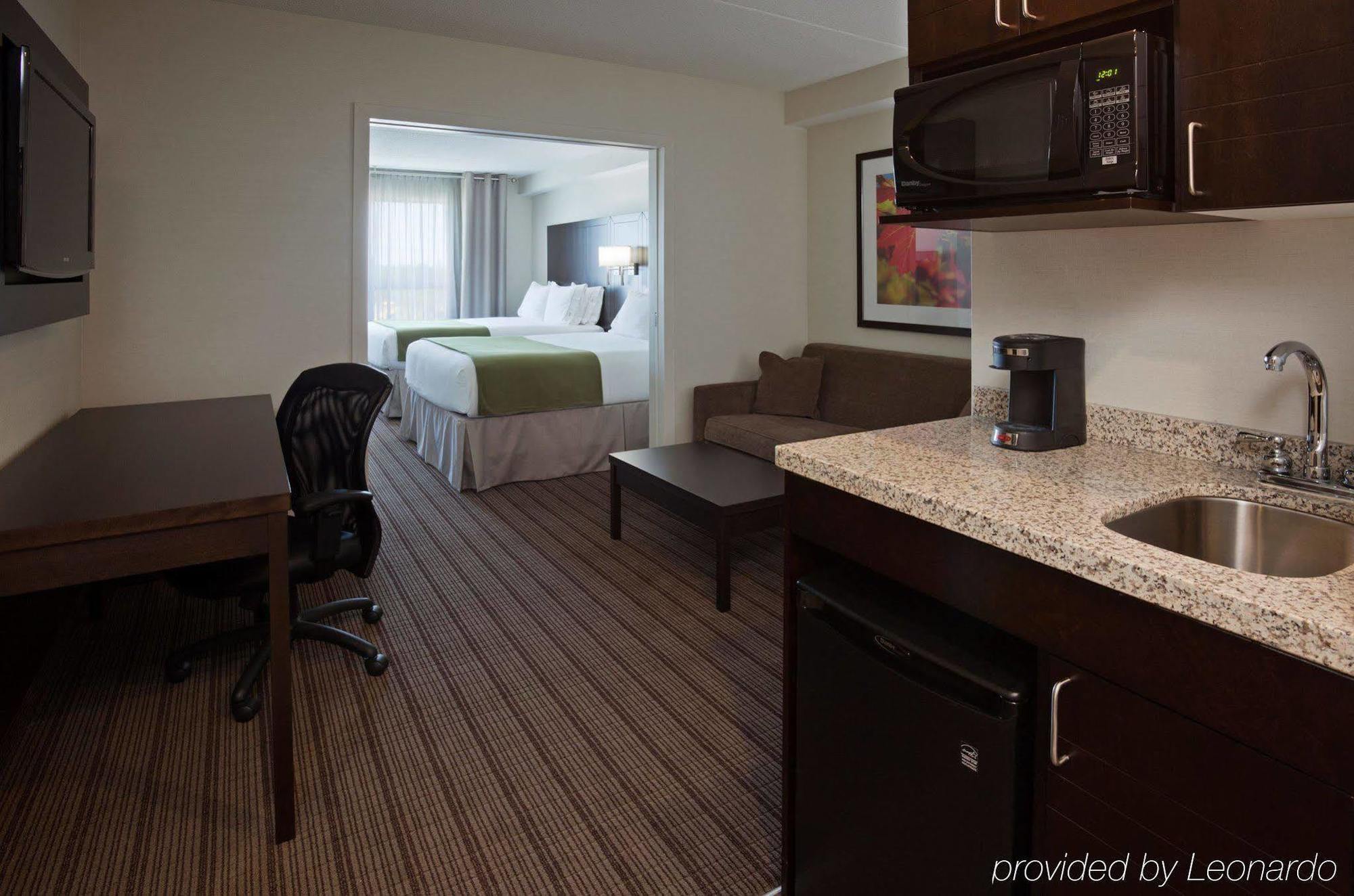 Holiday Inn Express & Suites New Liskeard Eksteriør billede